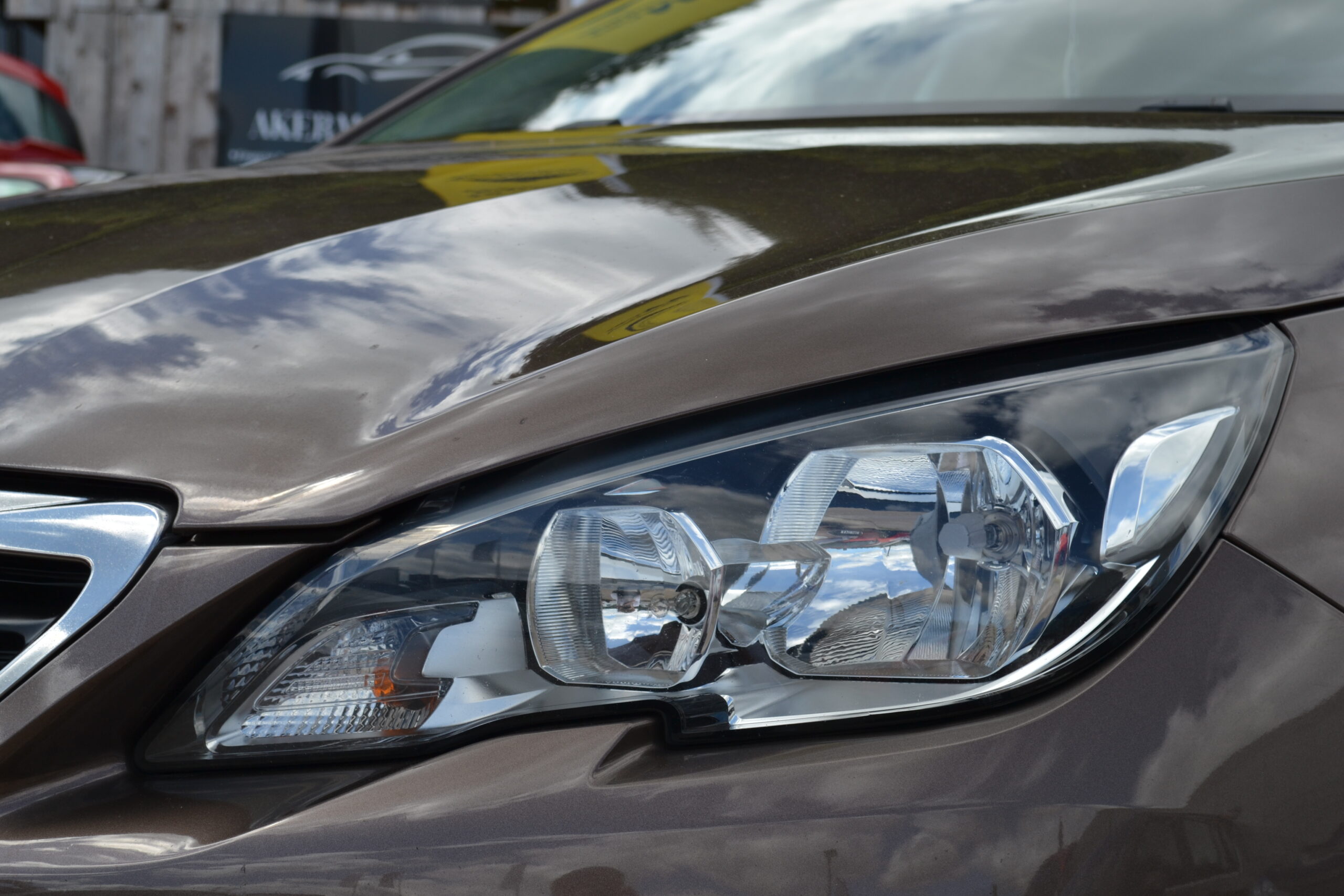 PEUGEOT 308 1.6 HDi 92 Active 5dr - Image 2