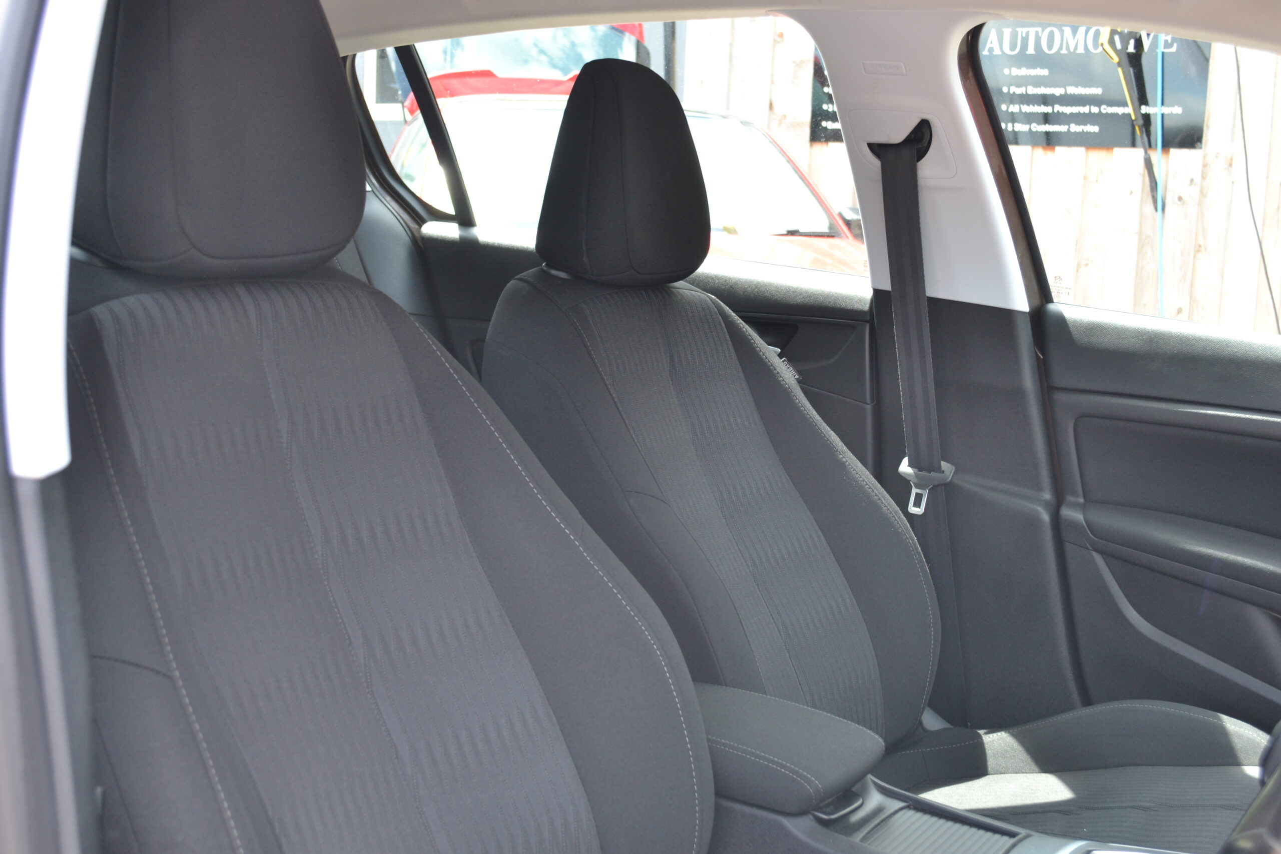 PEUGEOT 308 1.6 HDi 92 Active 5dr - Image 12