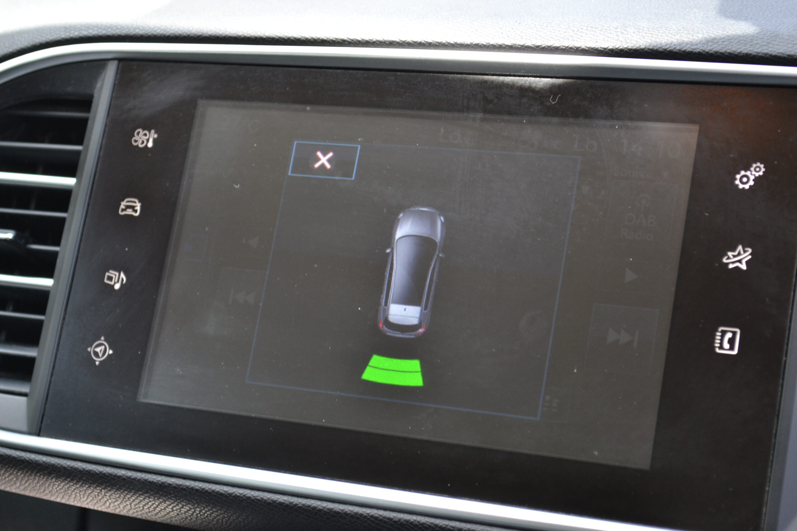 PEUGEOT 308 1.6 HDi 92 Active 5dr - Image 17
